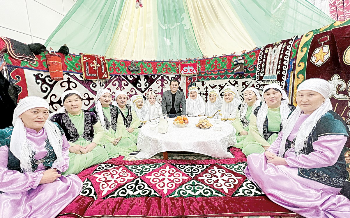 باتىر انالار ءانسامبلى