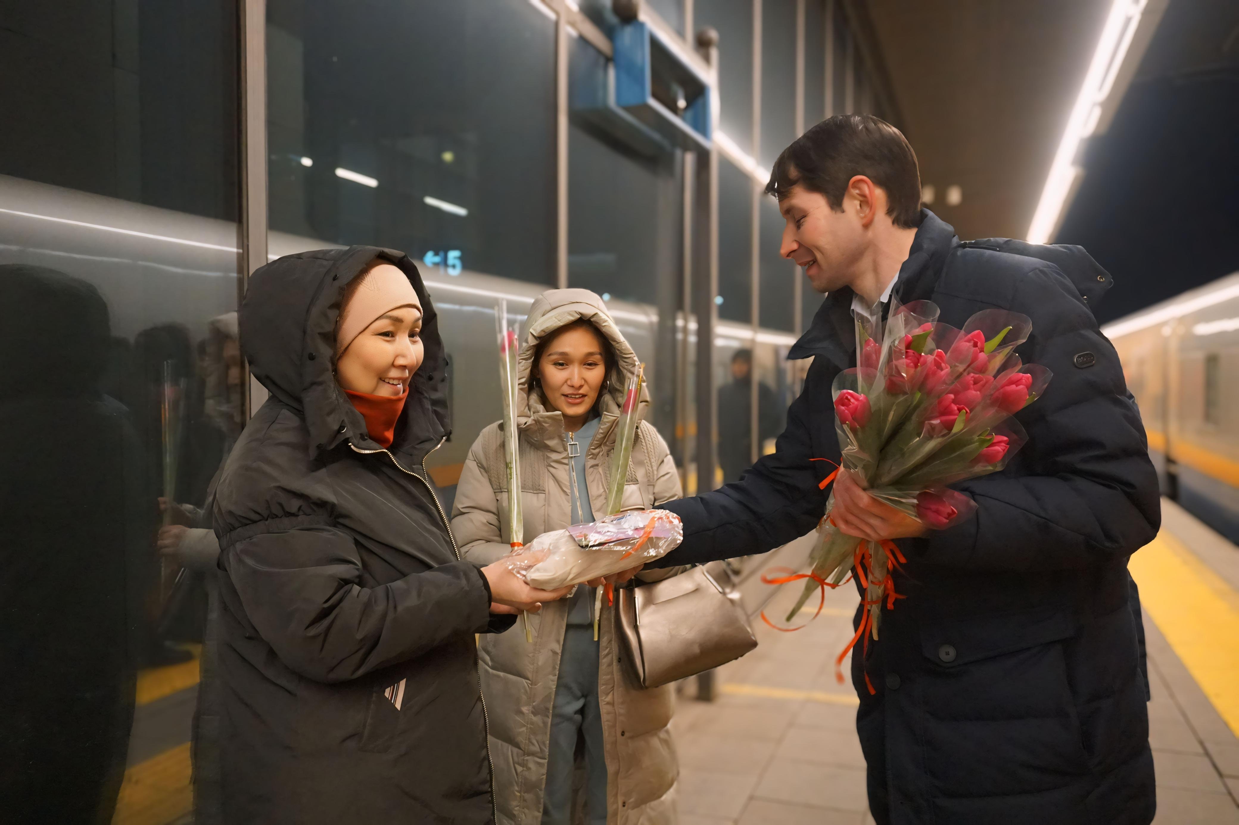 جولاۋشىلار تاسىمالى اق