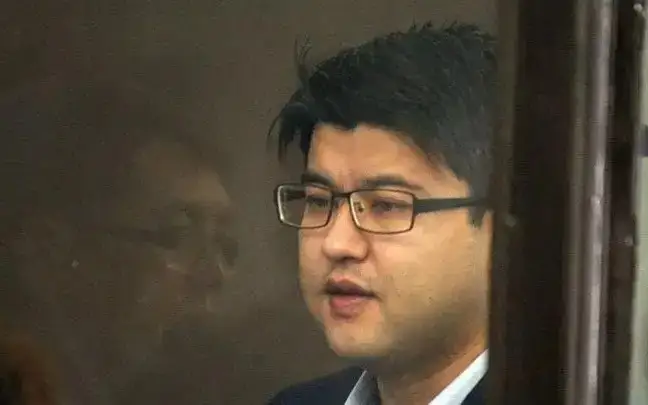 بيشىمباەۆ كىناسىن مويىنداۋدان باس تارتتى