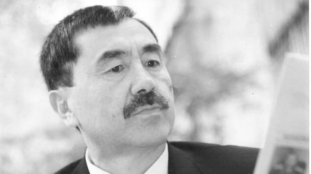 پرەزيدەنت جۇماباي شاشتاي ۇلىنىڭ جاقىندارىنا كوڭىل ايتتى