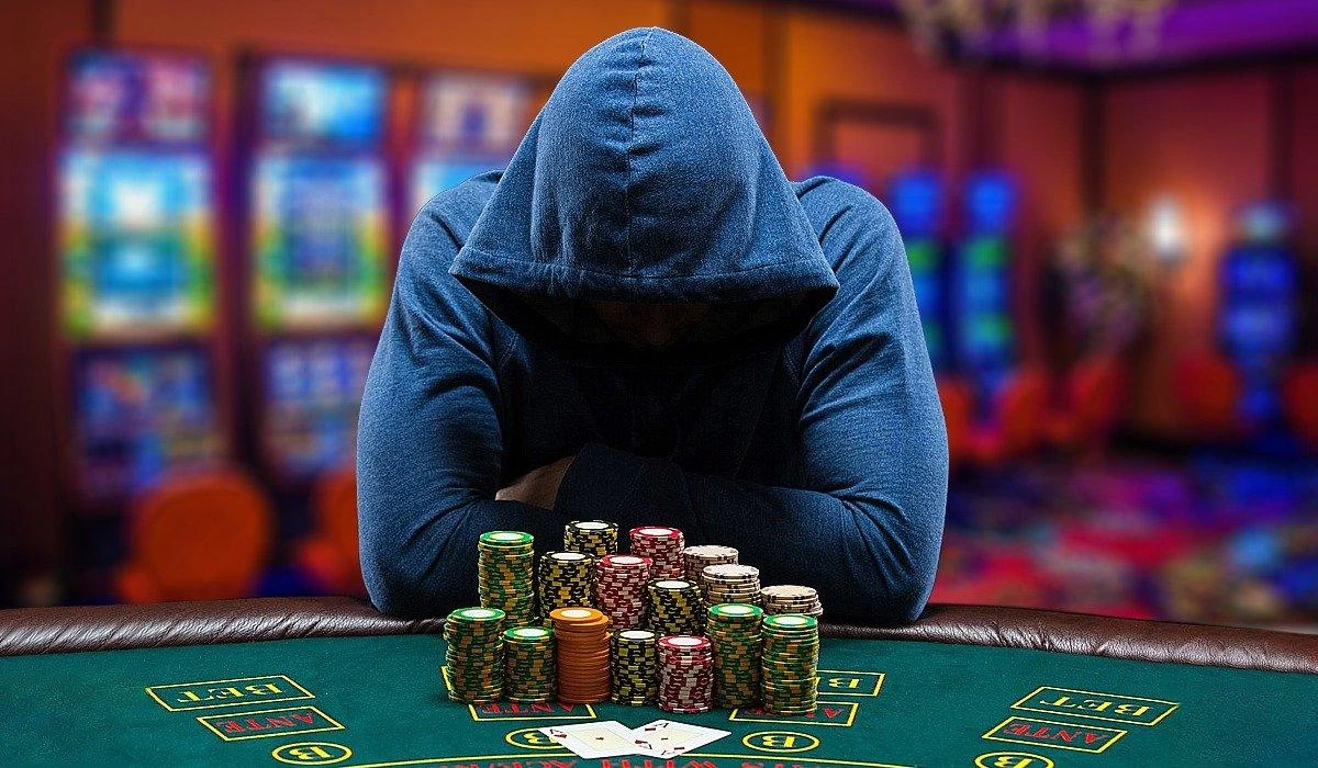 بيۋدجەتتەن 23 ملن تەڭگە ۇرلاپ, قۇمار ويىنعا سالعان