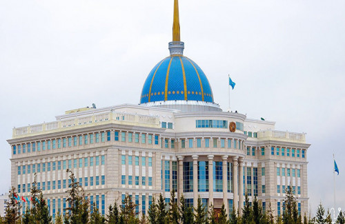 مەملەكەت باسشىسى قوعام قايراتكەرى عاني قاليەۆتىڭ وتباسىنا كوڭىل ايتتى