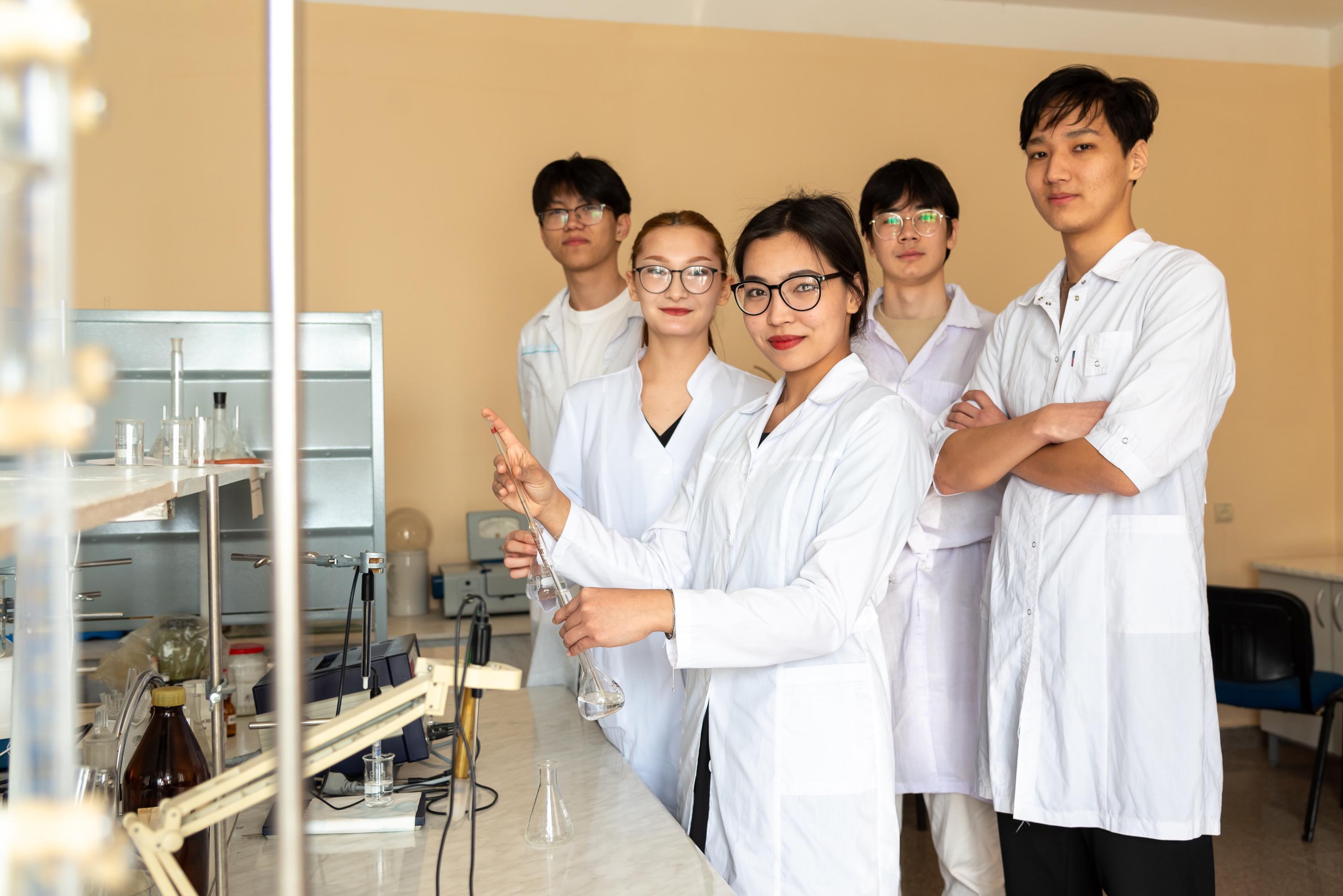 «جاسىل سۋتەگى» زاۋىتى ينجەنەرىن دايارلايدى