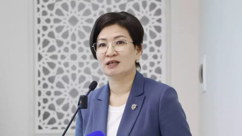 اسەم راحمەتوۆا: سىرت كوزدىڭ سىنىندامىز!