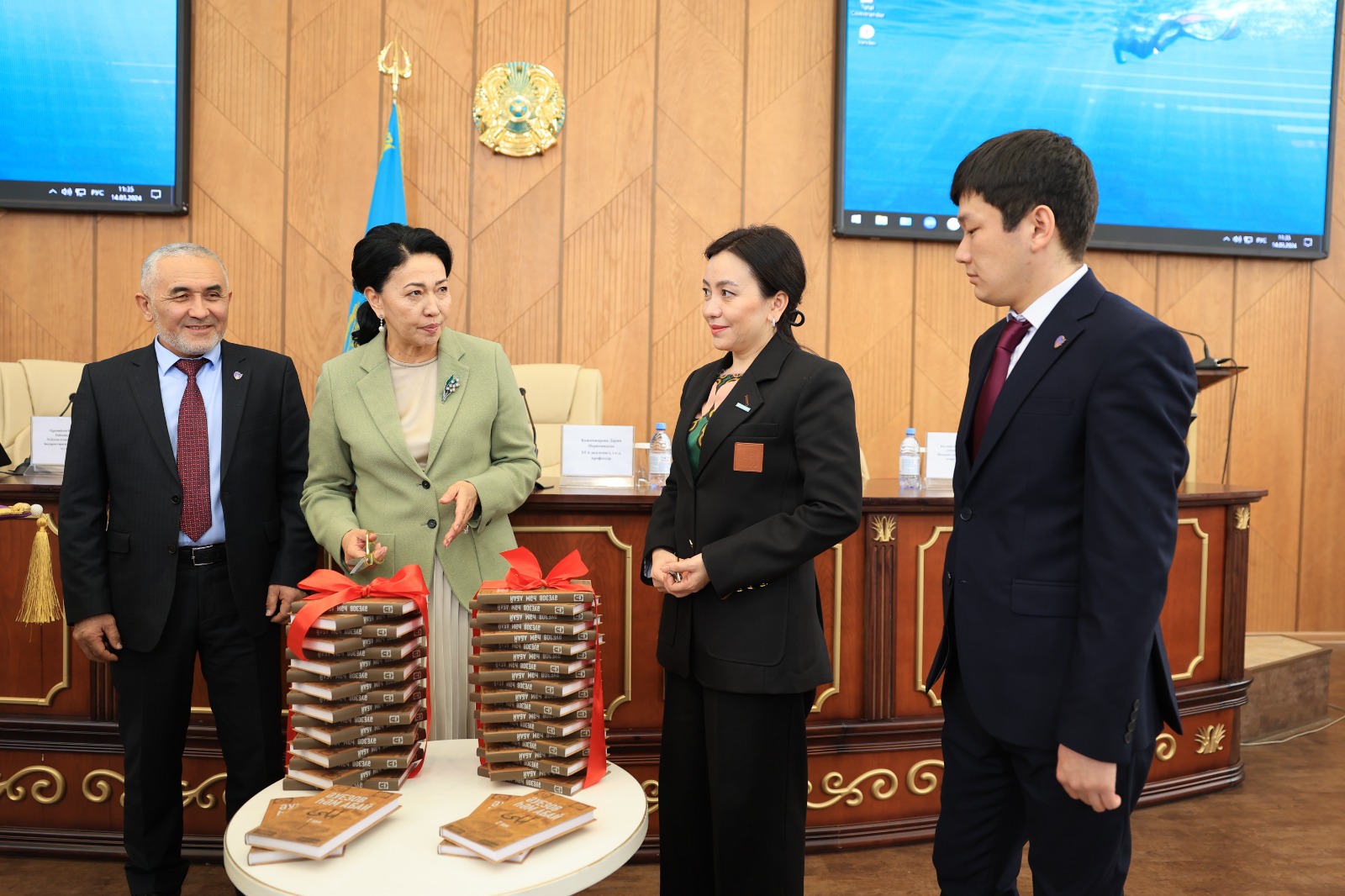 «اۋەزوۆ ءھام اباي» عىلىمي شىعارمالار جيناعى وقىرمانعا جول تارتتى