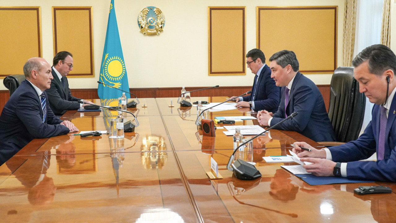 مۇناي-گاز سالاسىنداعى سەرىكتەستىك