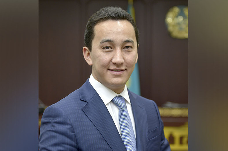 دەپۋتات باق-تا بۋكمەكەرلىك كەڭسەنى جارنامالاۋعا تىيىم سالۋدى ۇسىندى