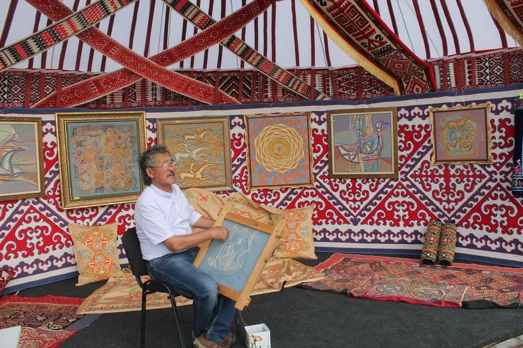 كەستەگە ورنەكتەلگەن بەينەلەر