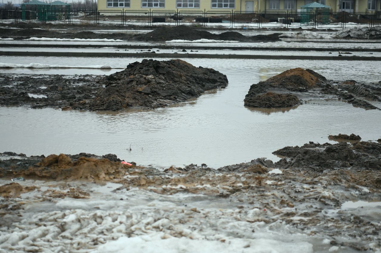 ولەڭتى وزەنى كۇرت كوتەرىلدى