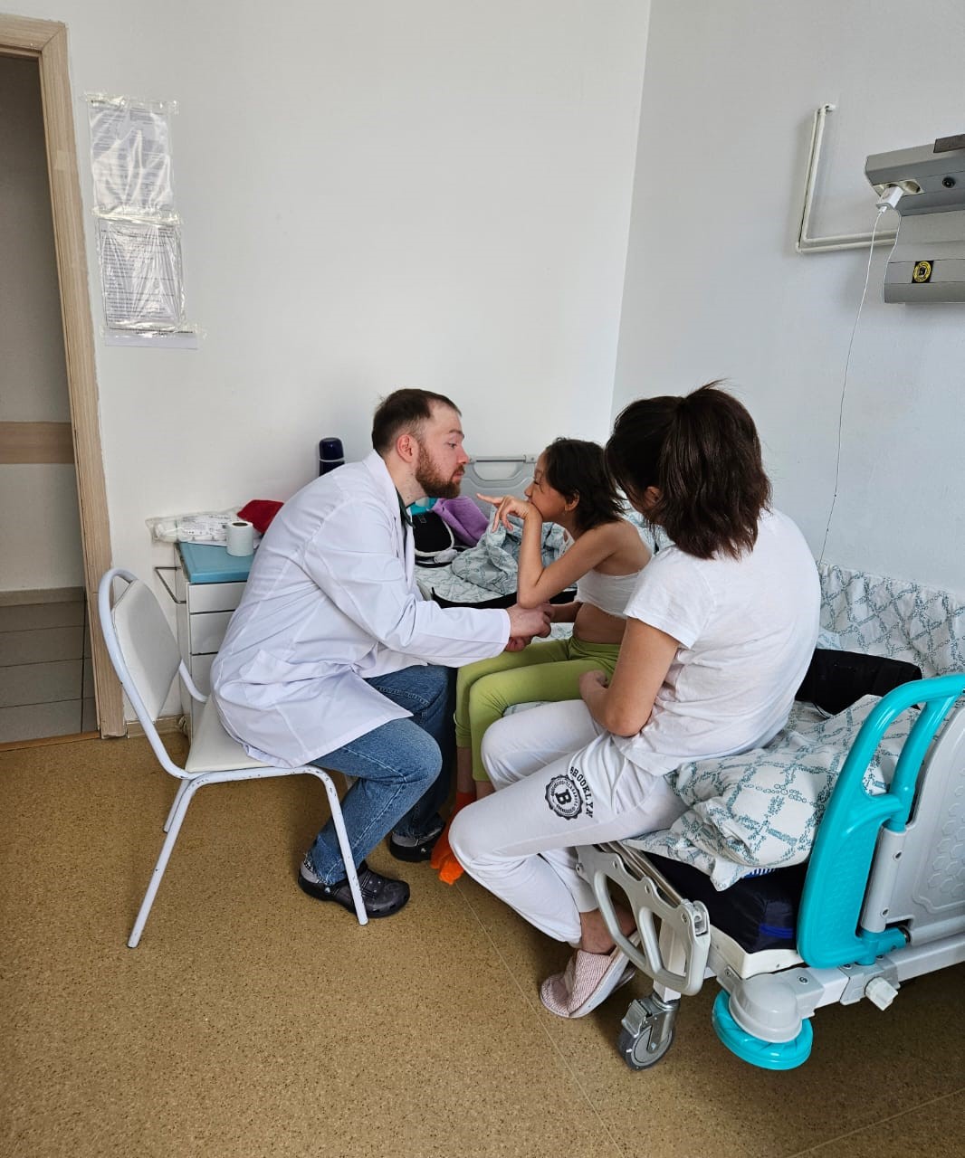 سەگىز بالاعا شاراپاتى ءتيدى