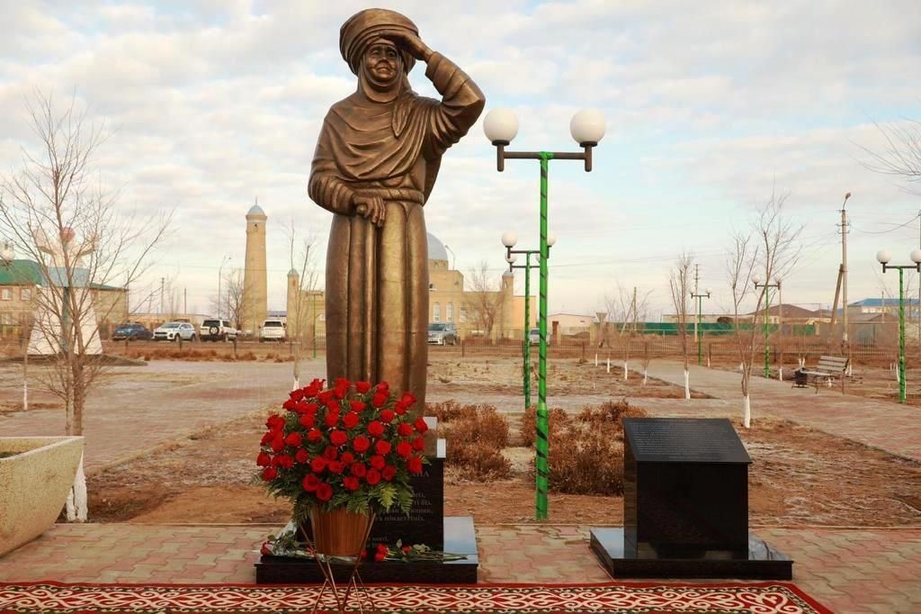 «قايران ءبىزدىڭ شەشەلەر...»