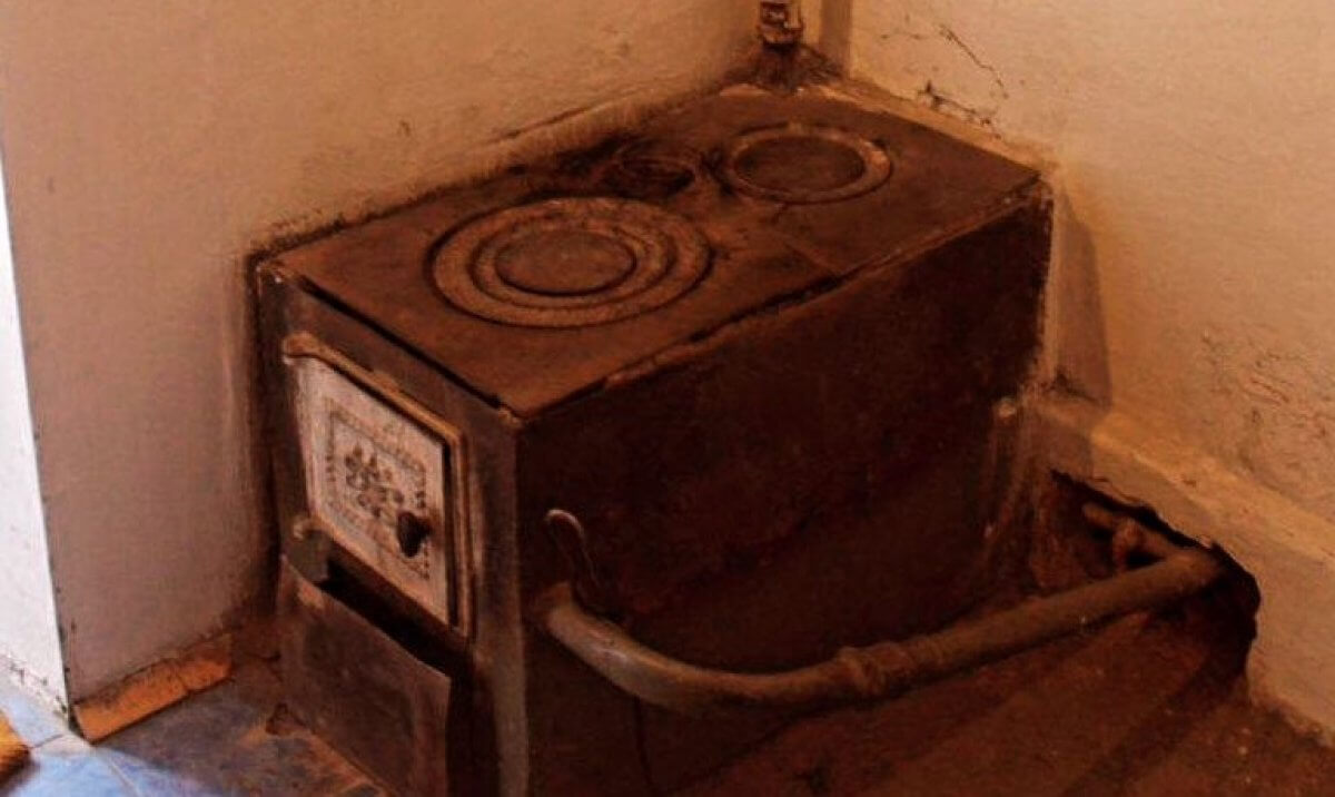 وسكەمەندە ەكى بالا گازدان ۋلانىپ قالدى