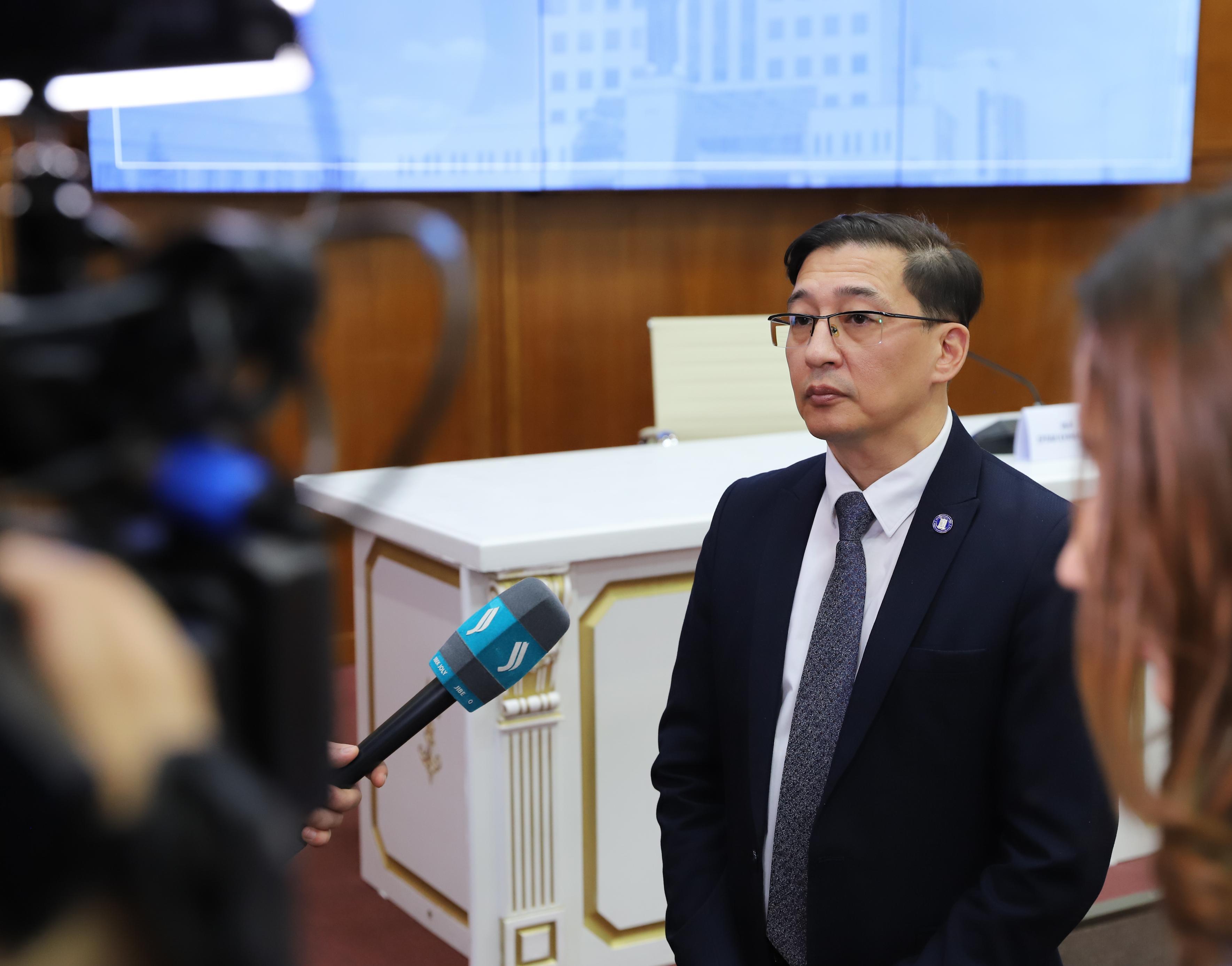 مەملەكەتتىك باسقارۋ اكادەمياسى جاڭا وقۋ جىلىنا قابىلداۋدى باستادى