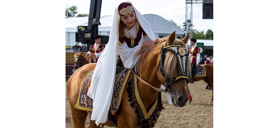 « ۇلى دالا جورىعى» مارافونىنا ازەربايجاننىڭ قاراباق جىلقىسى قاتىسادى