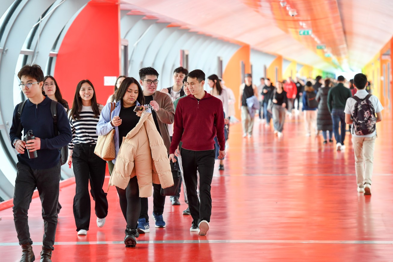 ەڭبەك جانە ەل تۇتاستىعى