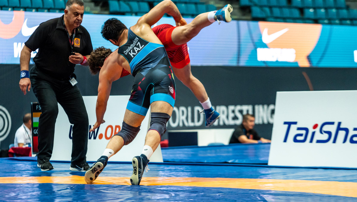 ازيانى مويىنداتا الامىز با؟