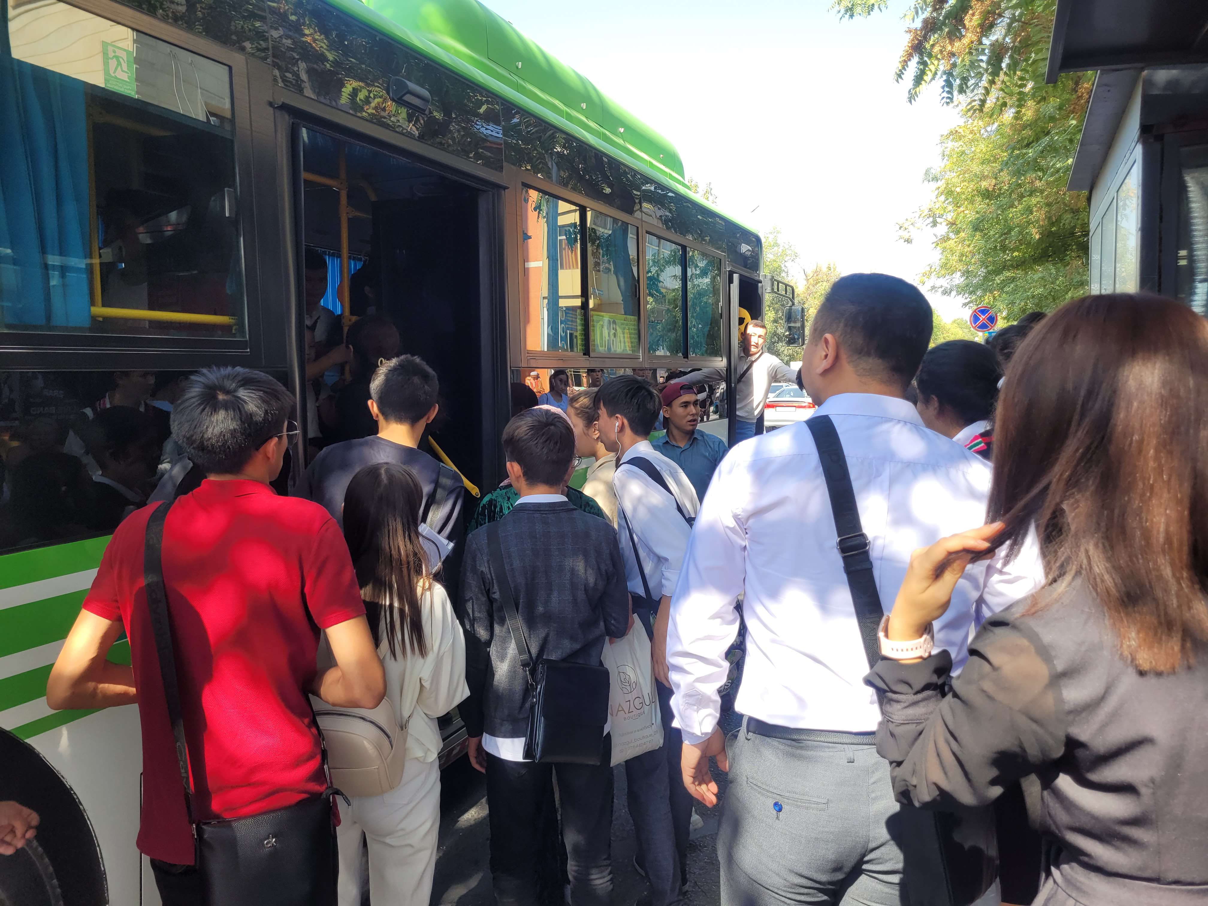 وقۋشىلاردى تەگىن تاسىمالدايدى