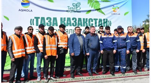 اتباساردى ايناداي ەتىپ تازالادى