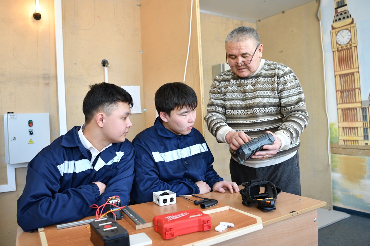 كوللەدجدەرگە قۇجات قابىلداۋ باستالدى