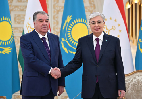 قاسىم-جومارت توقاەۆ تاجىكستان پرەزيدەنتىمەن كەزدەستى