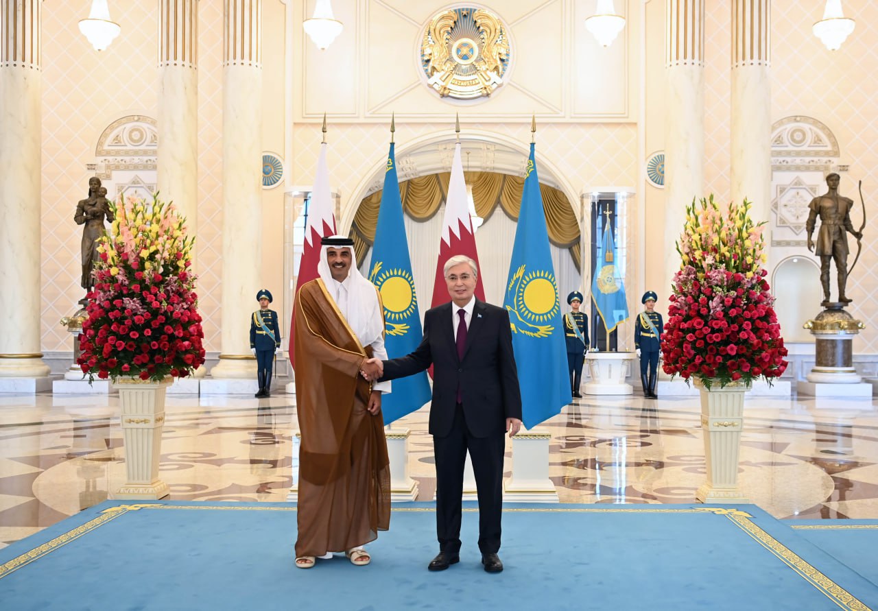 پرەزيدەنت قاتار مەملەكەتىنىڭ امىرىمەن كەزدەستى