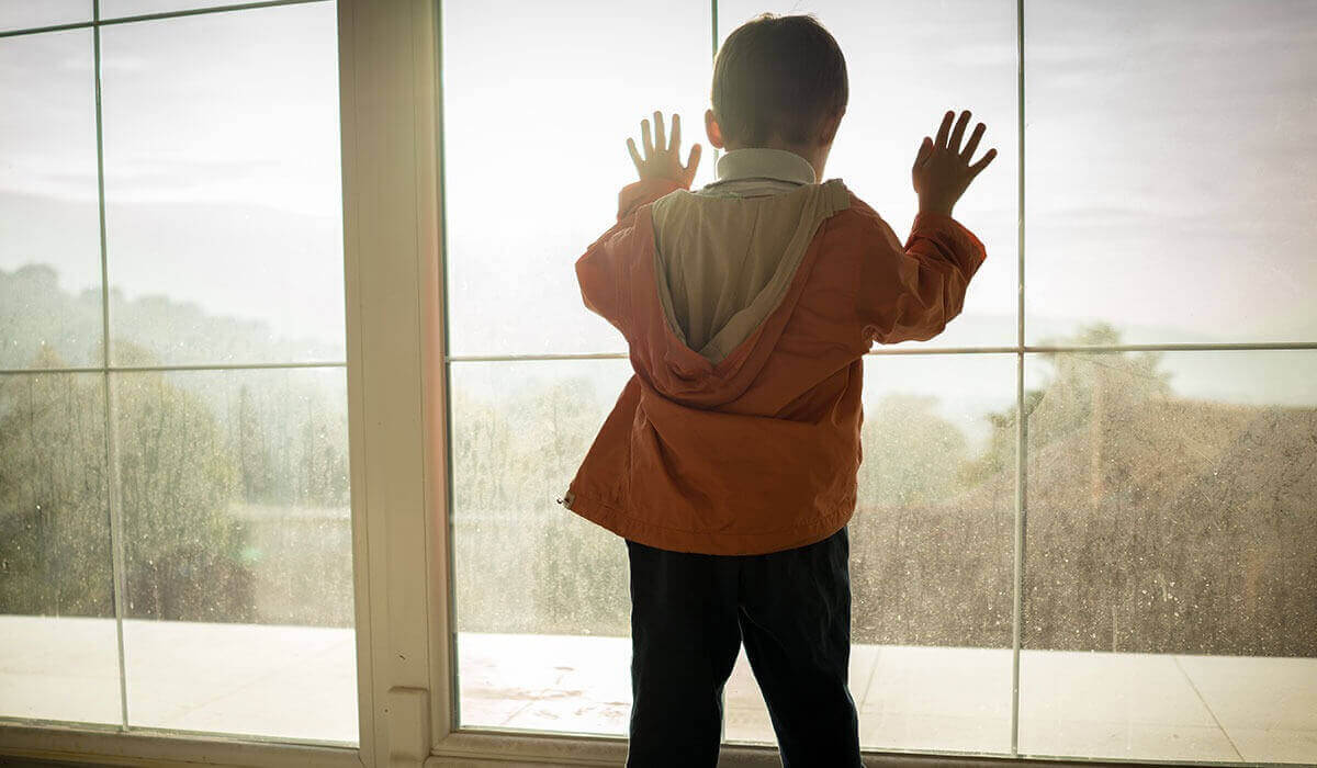 ورالدا 5 جاسار بالا تەرەزەدەن قۇلاپ كەتكەن