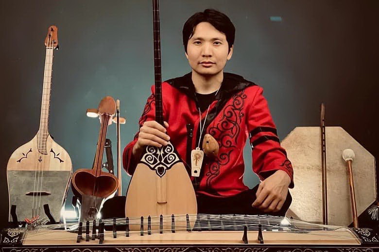 جيىرما اسپاپتا وينايتىن جىگىت