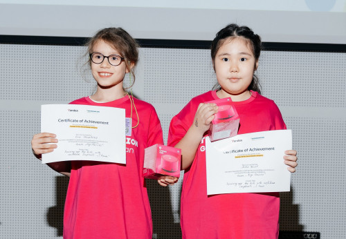 8 جاسار ونەرتاپقىش