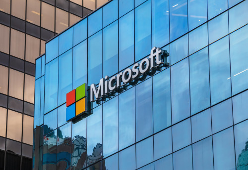 Microsoft جۇيەسىندەگى اقاۋ: مينيسترلىك مالىمدەمە جاسادى