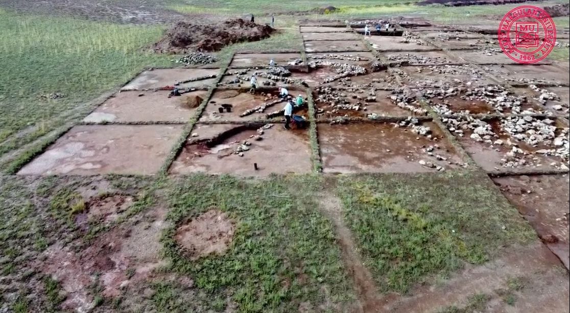 قولا ءداۋىرىنىڭ قولتاڭباسى