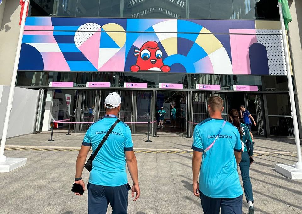 قازاقستاندىق سپورتشىلاردىڭ العاشقى لەگى پاريجگە جەتتى