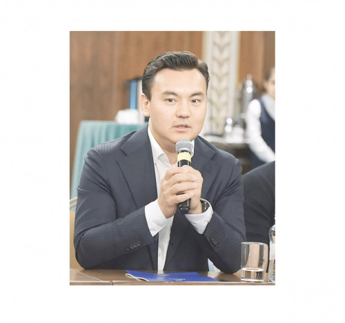 «قازمۇنايگازدىڭ» «جارقىن بولاشاق» گرانتتىق ءبىلىم بەرۋ باعدارلاماسى جۇزدەگەن جاڭاوزەندىك جەتكىنشەكتىڭ جولىن اشتى