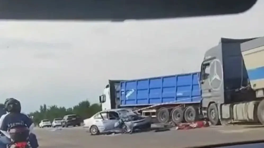 الماتى-قوناەۆ تاسجولىنداعى جول اپاتىنان ەكى جاياۋ جۇرگىنشى قازا تاپتى