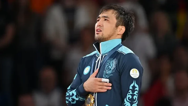 ەلدوس سمەتوۆ سپورتتاعى مانسابىنا قاتىستى ماڭىزدى مالىمدەمە جاسادى