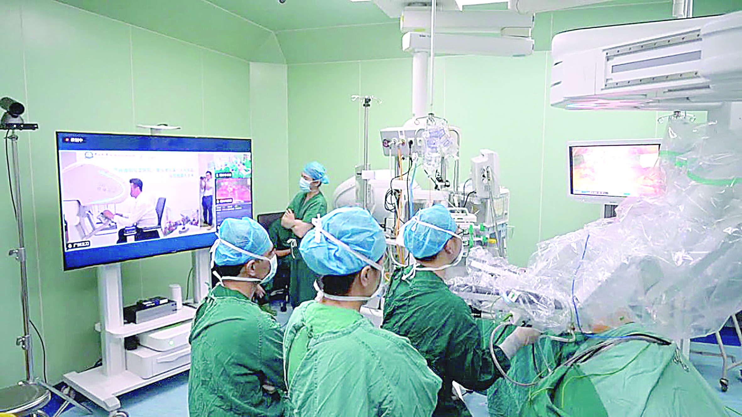 قاشىقتان جاسالعان وپەراتسيا