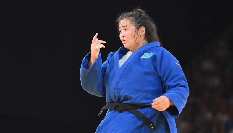 پاريج-2024: دزيۋدوشى كاميلا بەرلىقاش العاشقى اينالىمنان ءسۇرىندى