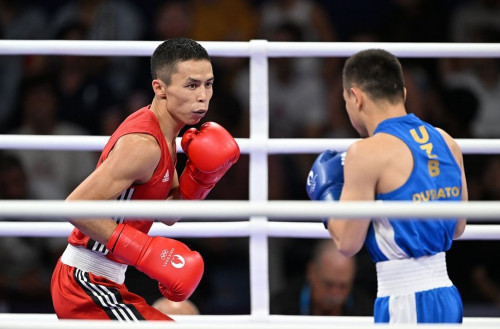 ساكەن بيبوسىنوۆ ەكى دۇركىن الەم چەمپيونى اتاندى