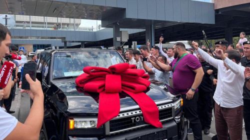 دزيۋدو فەدەراتسياسى عۇسمان قىرعىزباەۆقا كولىك سىيلادى (ۆيدەو)