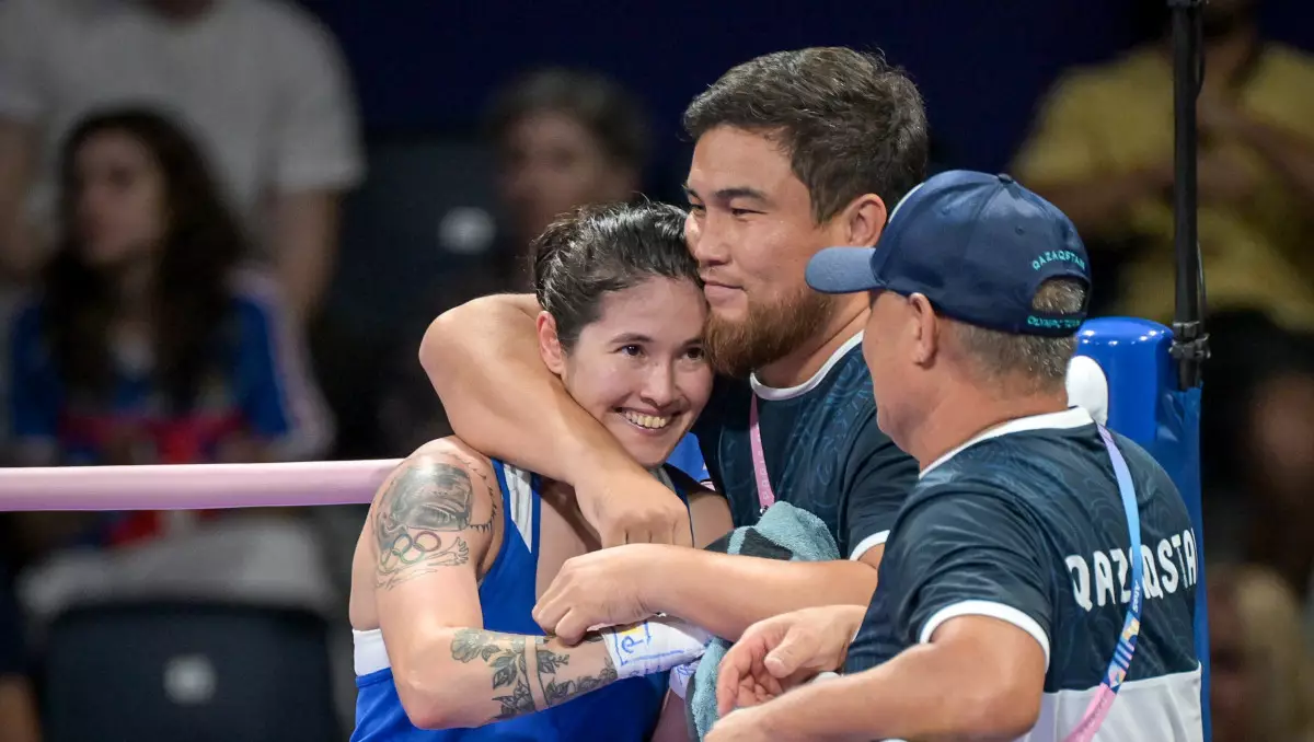 پاريج-2024: بۇگىن ەل نامىسىن كىمدەر قورعايدى