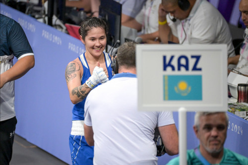 گەننادي گولوۆكين نازىم قىزايبايدى قولا جۇلدە الۋىمەن قۇتتىقتادى