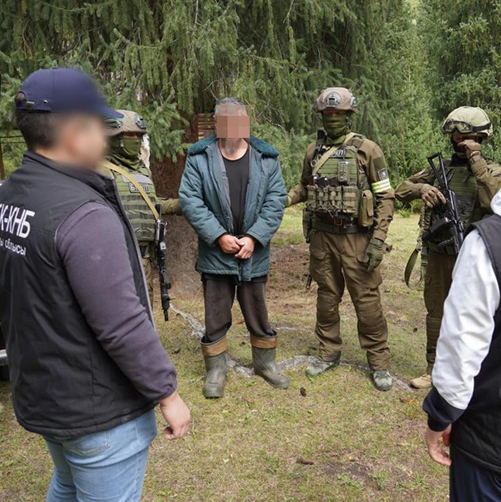 تەرروريزمدى ناسيحاتتاعان 5 كۇدىكتى ۇستالدى