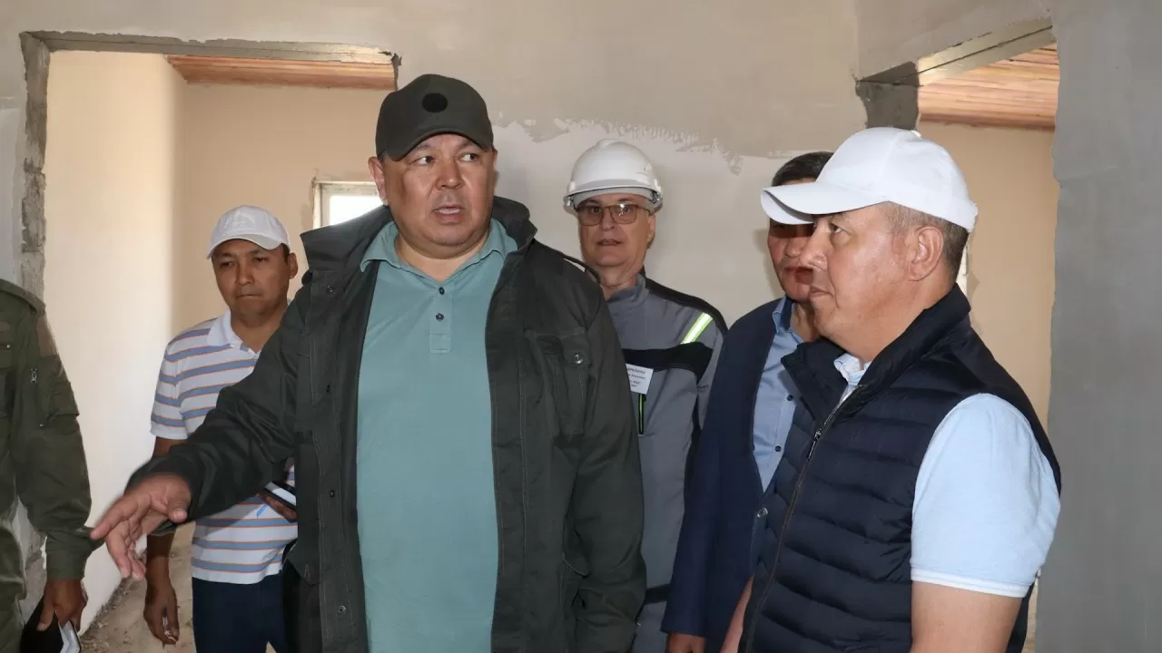 قانات بوزىمباەۆ قۇرىلىس قارقىنىن جەدەلدەتۋدى تاپسىردى