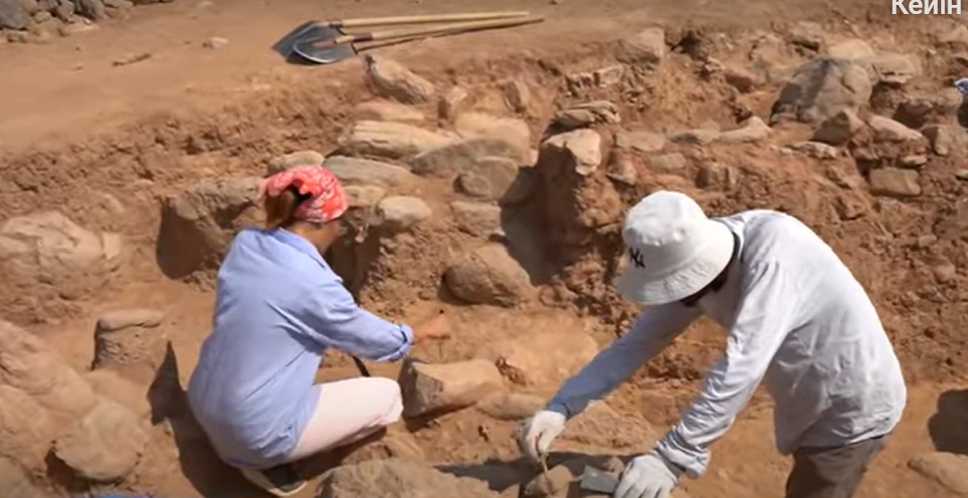 ادامدار قۇرباندىق شالعان: تۇركىستان وبلىسىندا كونە عيباداتحانا تابىلدى