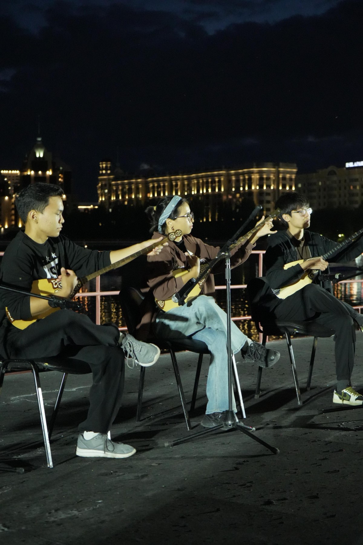 دومبىرا-دۋمان