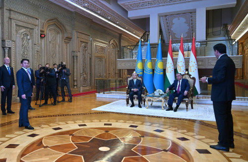 ەكى ەل پرەزيدەنتتەرىنە ەلەكتروندىق ۇكىمەت سالاسىنداعى ىنتىماقتاستىق تۋرالى ەسەپ بەرىلدى