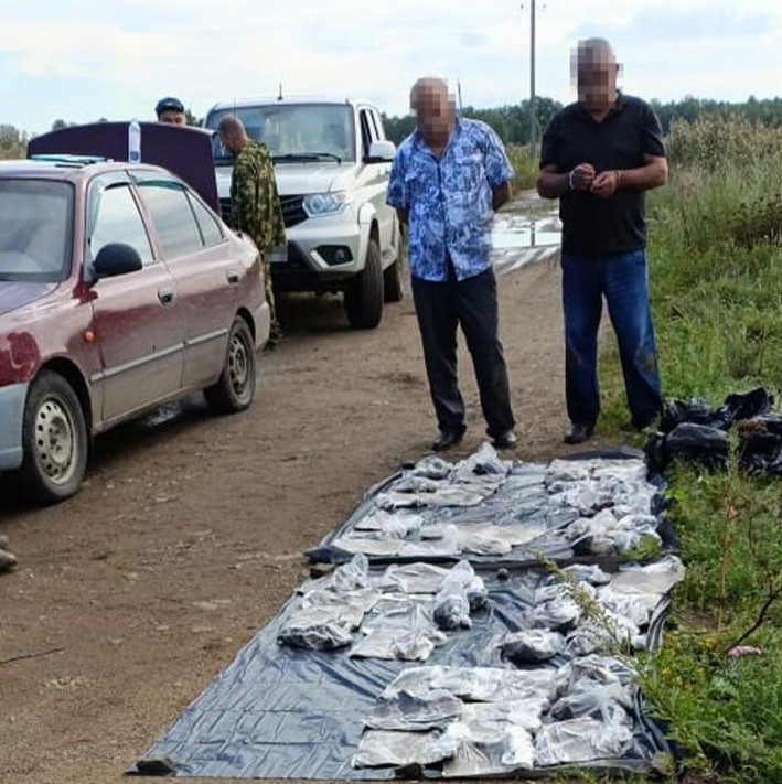 شەكارادا ەسىرتكى ساتقاندار ۇستالدى