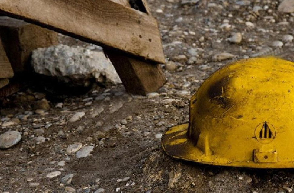 اقمولا وبلىسىندا جۇمىسشى توپىراق استىندا قالىپ, كوز جۇمدى