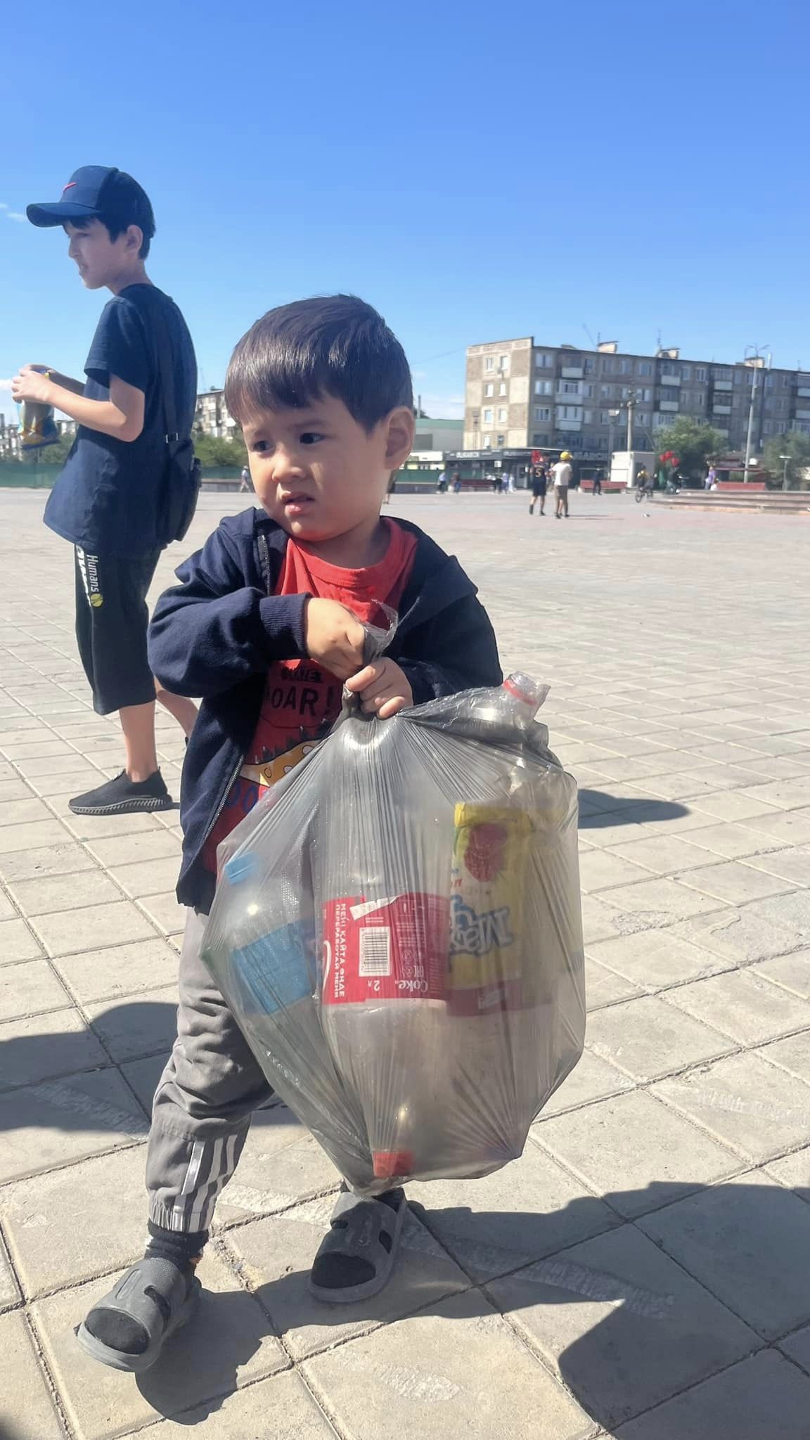 بەس بوتەلكەگە – ءبىر بالمۇزداق