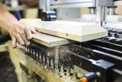 ەلوردادا حالىقتىڭ اقشاسىن جىمقىرعان جيھاز جاساۋشى سوتتالدى