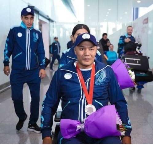 پاراليمپيادا-2024: كۇمىس جۇلدەلى مەرگەن ەلگە ورالدى